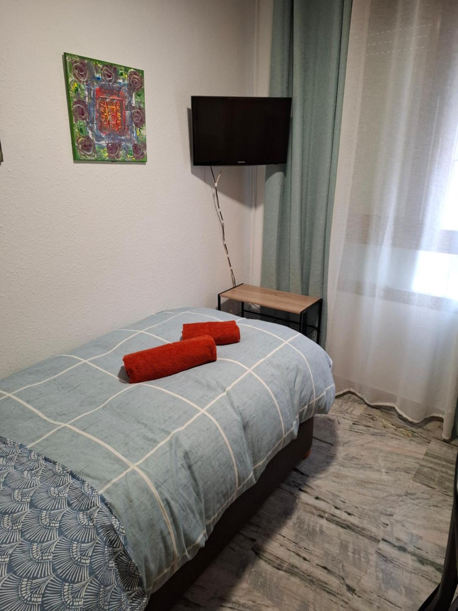 Habitacion Particular Con Bano Privado Севилья Экстерьер фото